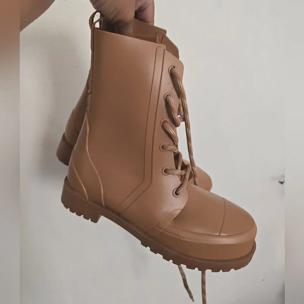 Schutz Rain Rubber Chelsea Boots Size 9 In Tan